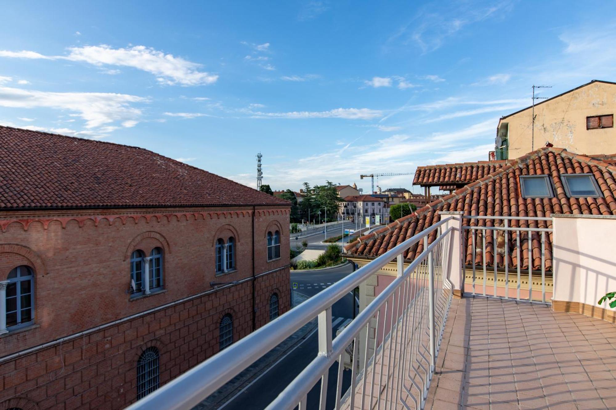 Attico Grand Terrace Alba (Piedmont) Exterior foto